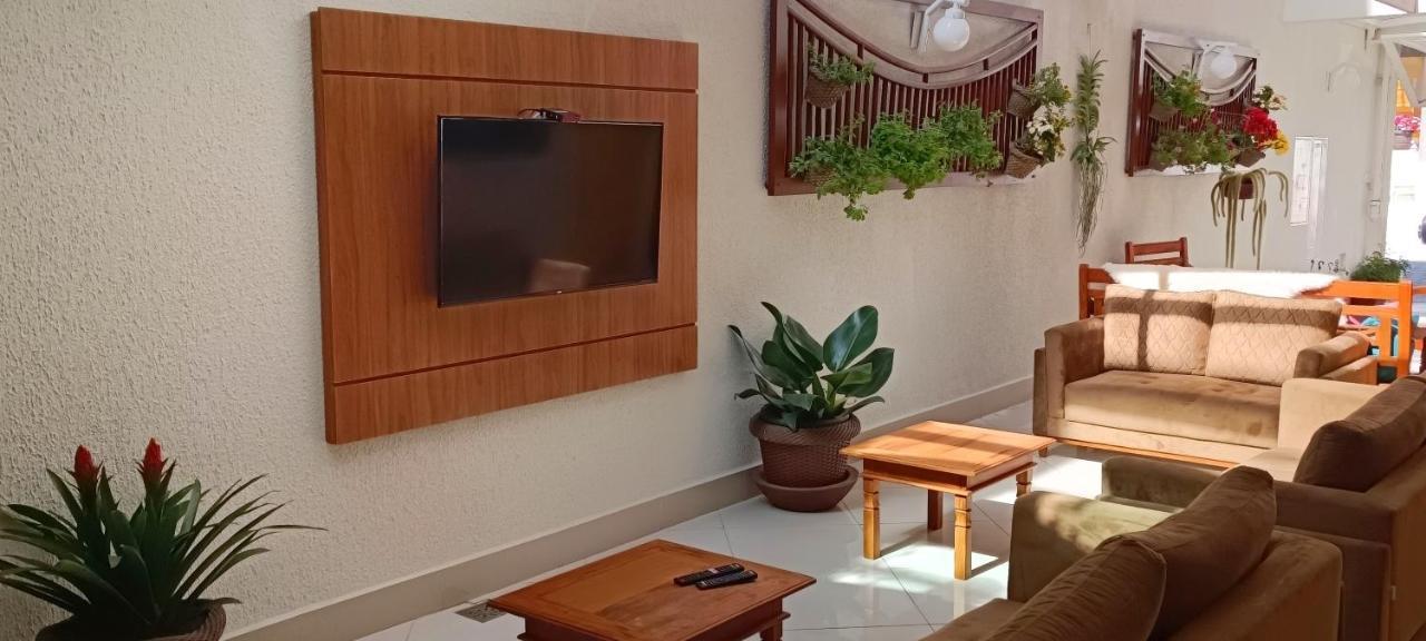 Hotel Pousada Familia De Nazare Cachoeira Paulista Luaran gambar